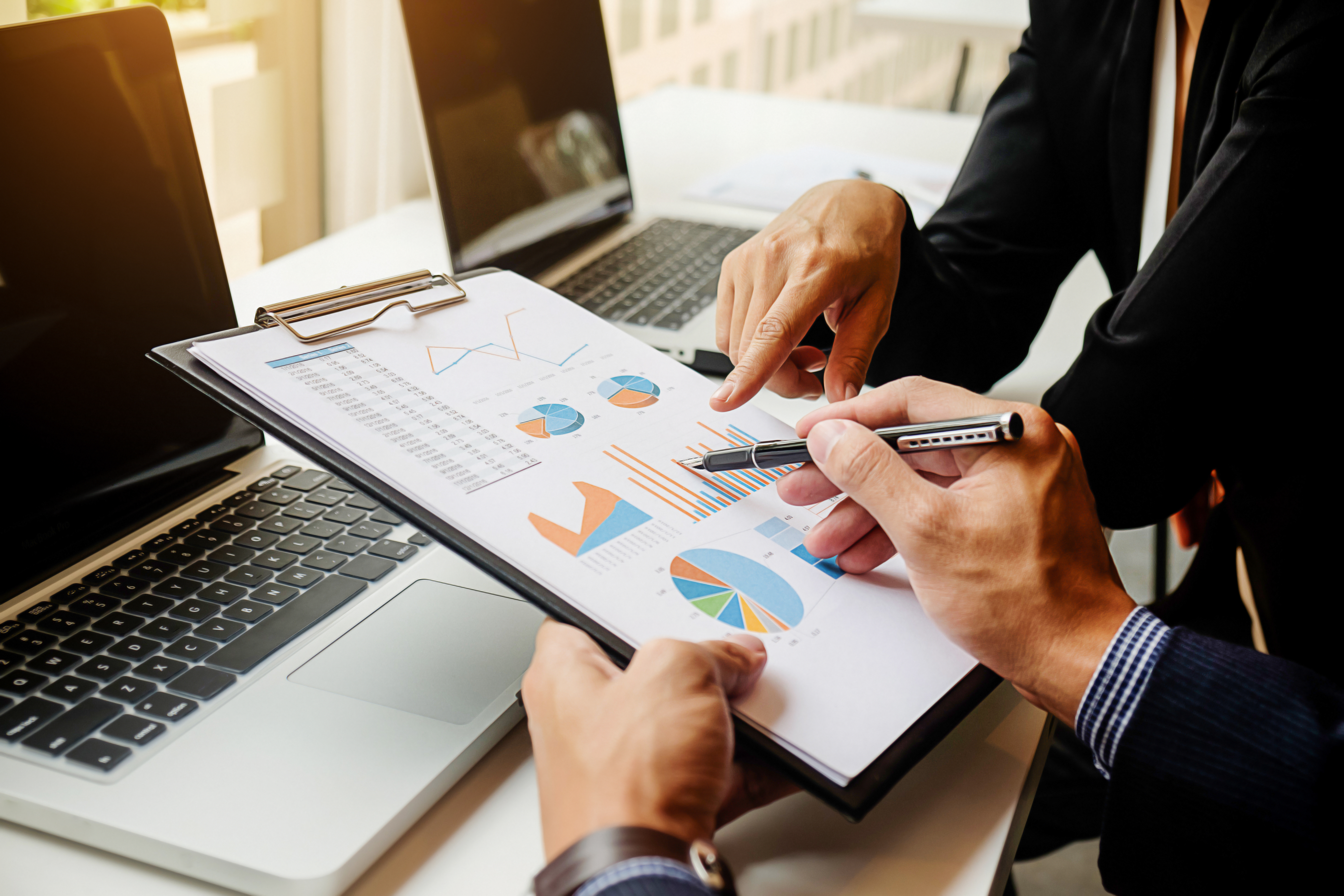 الخدمات الإستشارية و حلول تطبيقات نظم المعلومات